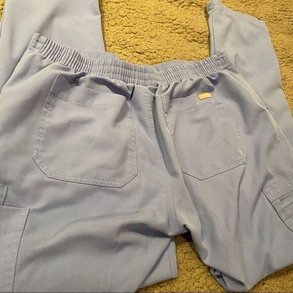 FIGS Scrub Bottoms Size Medium - Picture 7 of 11